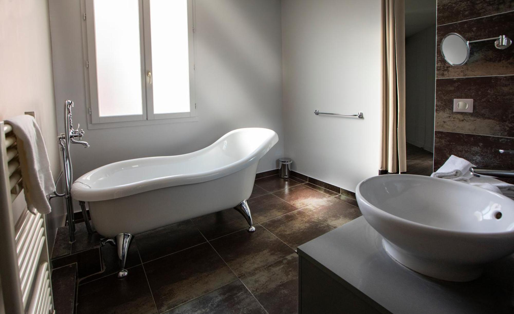 Suite - Patio or Street view,1660290896:JPEG