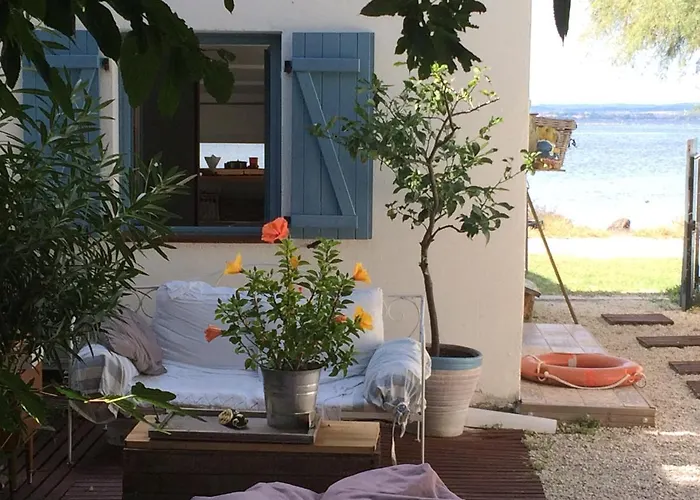 Hôtel 4 étoiles: Cabanon de pêcheur en bord de lagune